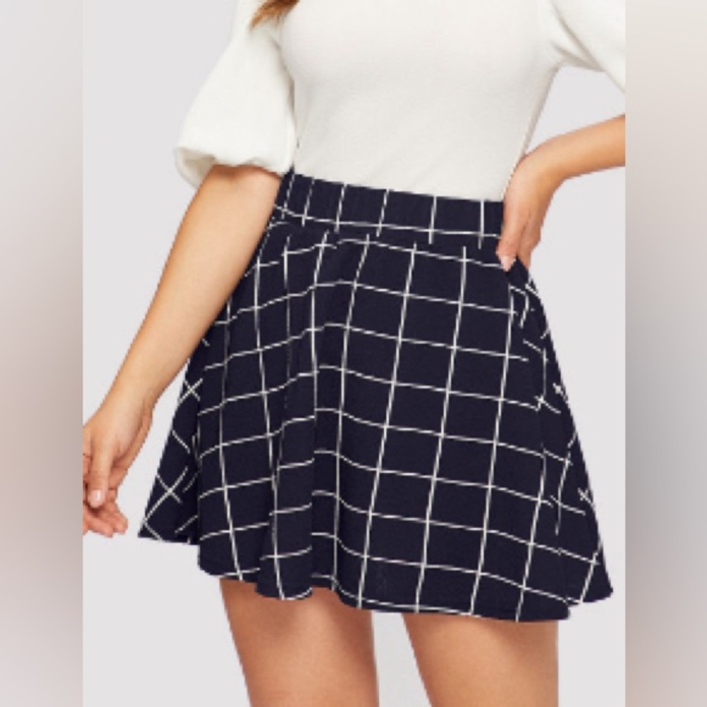 *New SHEIN Stripes Flare Skirt